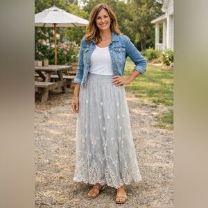 Sundance Lace & Embroidered Gray & White Peasant Maxi Skirt Size Large
